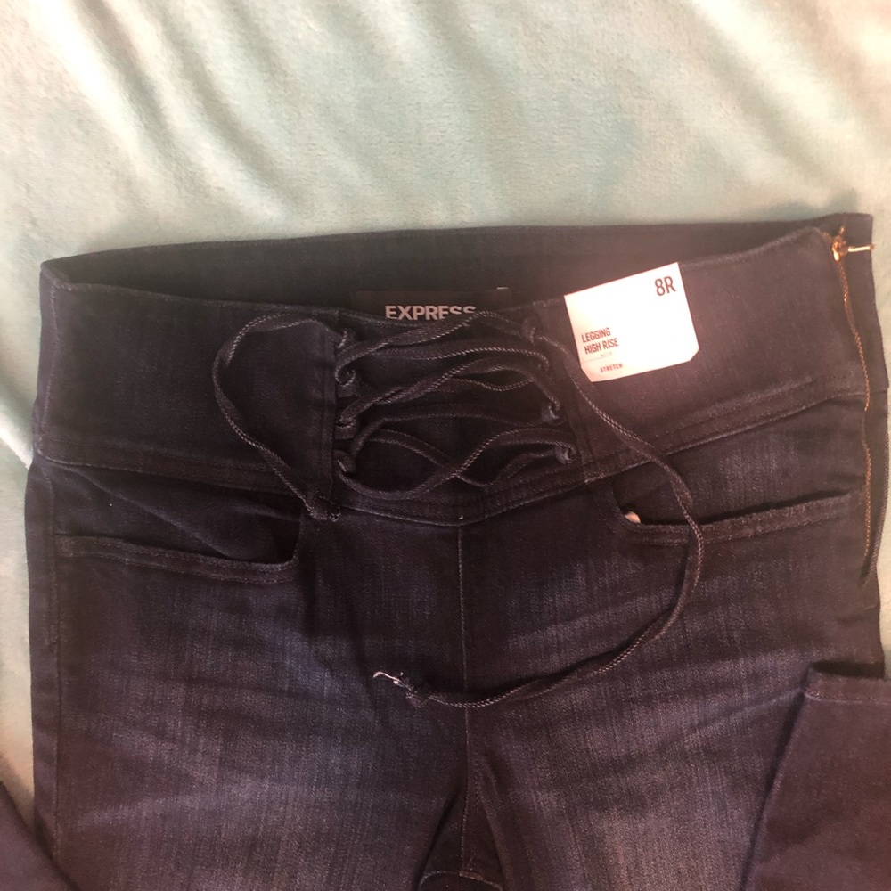 Express - Picture 3 of 6